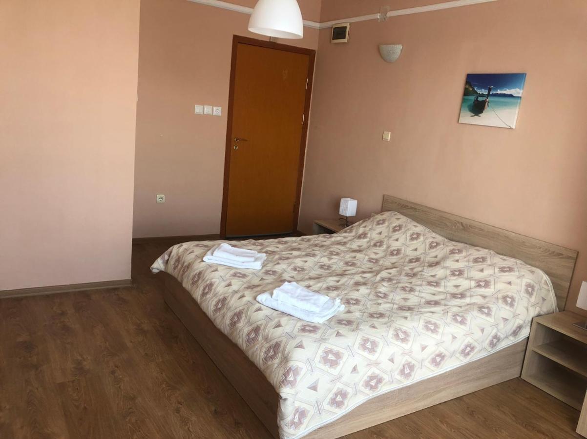 Family Hotel Saint Peter Saints Constantine and Helena Bagian luar foto
