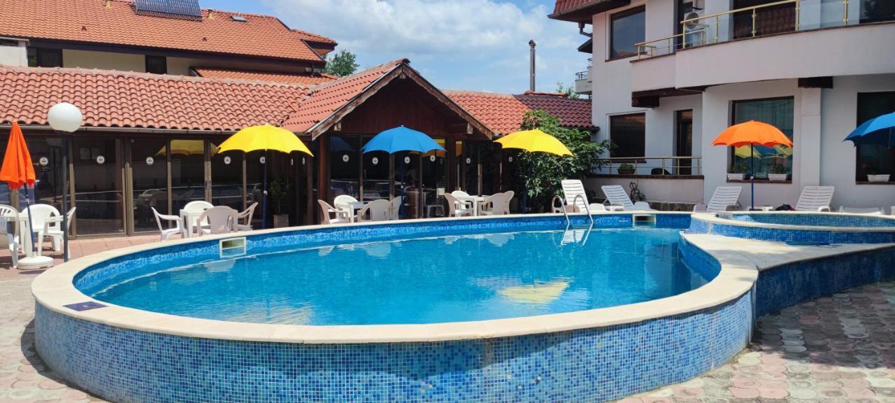 Family Hotel Saint Peter Saints Constantine and Helena Bagian luar foto