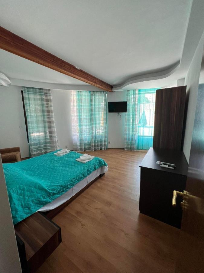 Family Hotel Saint Peter Saints Constantine and Helena Bagian luar foto