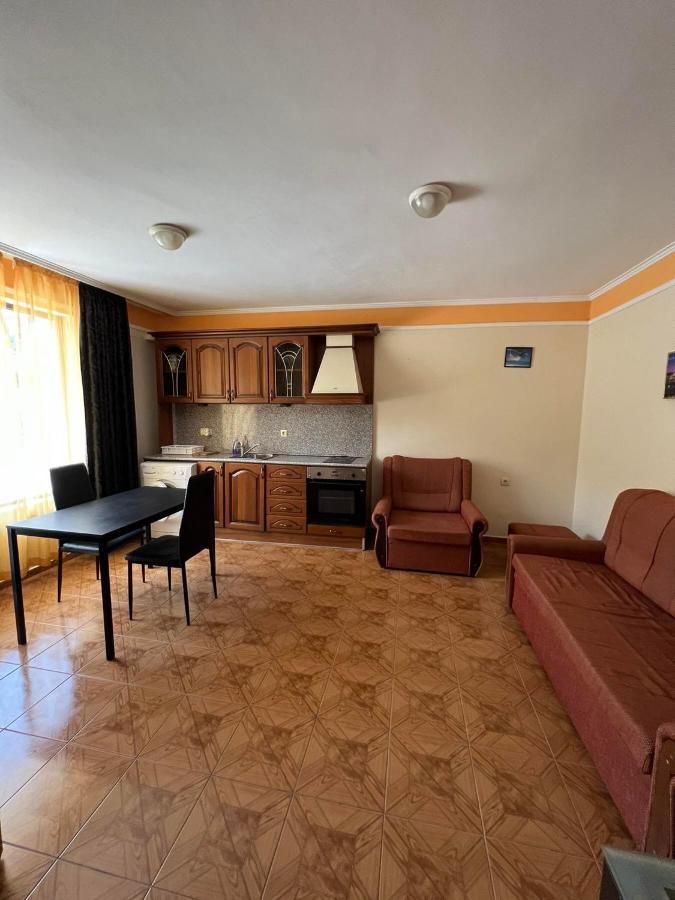 Family Hotel Saint Peter Saints Constantine and Helena Bagian luar foto